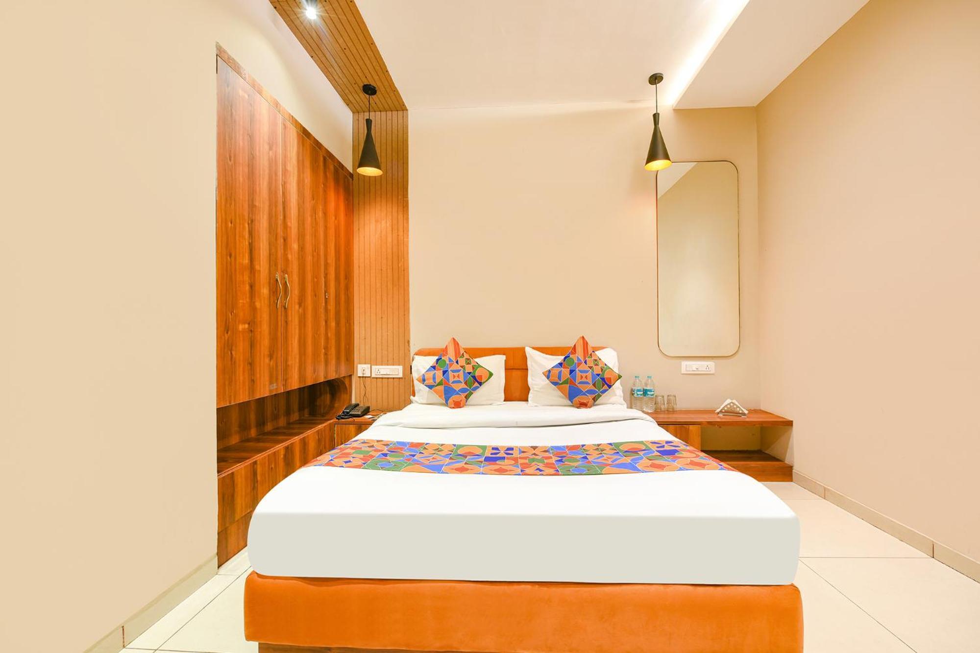 Fabhotel Dc Premium Zirakpur Экстерьер фото